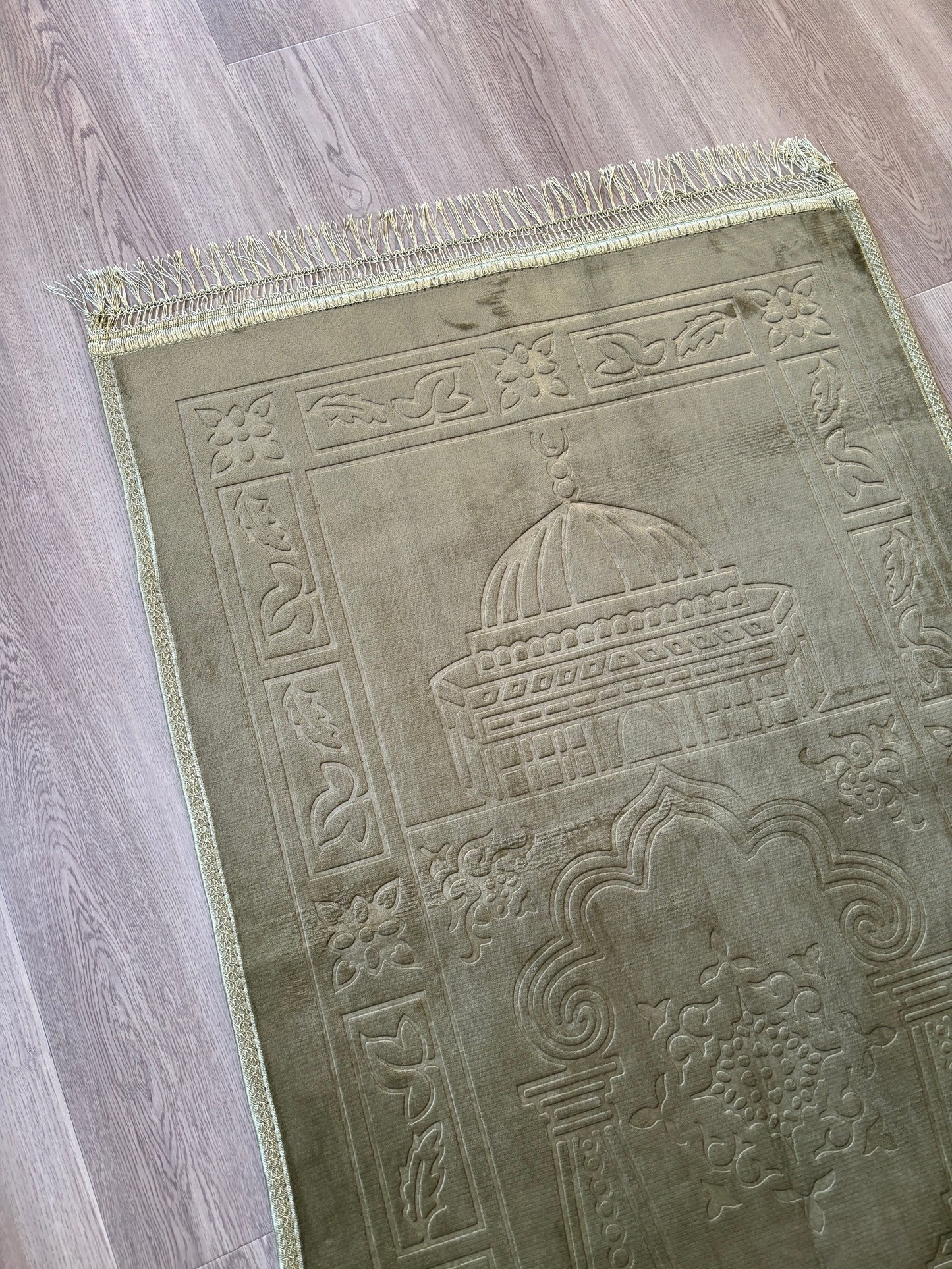 CLASSY prayer rug
