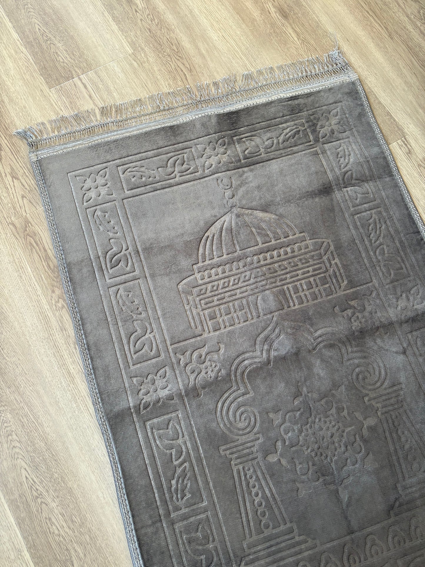 CLASSY prayer rug