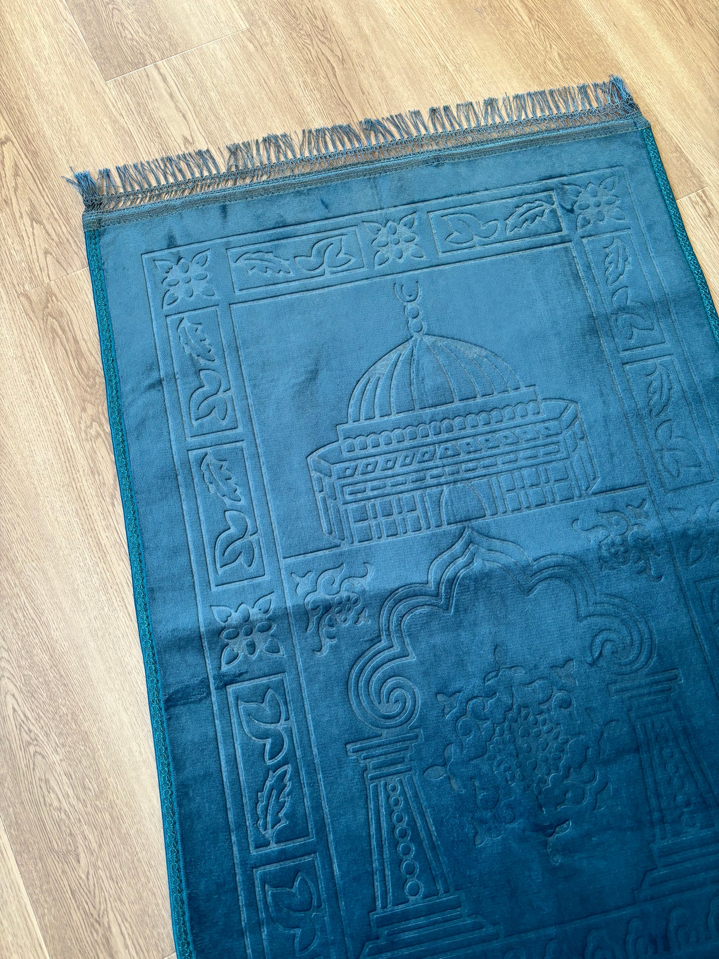 CLASSY prayer rug